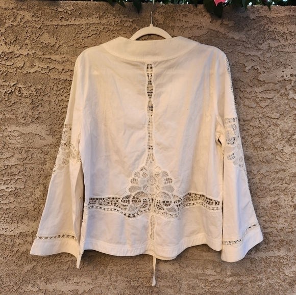 Free‎ People White Lace-Up Embroidered Top - Picture 2 of 3